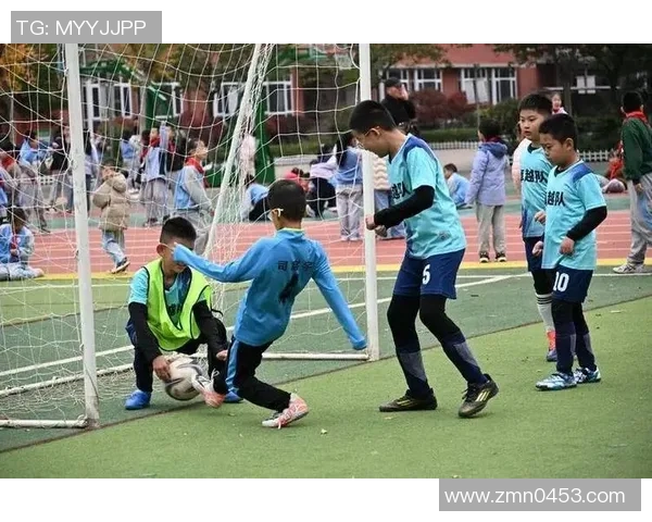 小胡足球：探索青少年足球发展的新路径与未来愿景